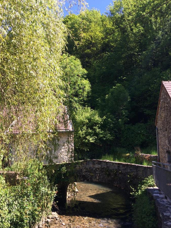 Les Billardes - Le Gite - Jura Gizia 外观 照片